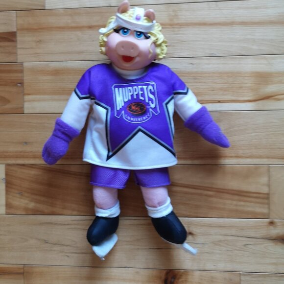 VINTAGE 1995 Muppets Miss Piggy NHL McDonald's Plush Doll - Picture 1 of 2